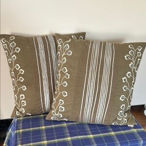 ARHAUS down throw pillows - set of 2